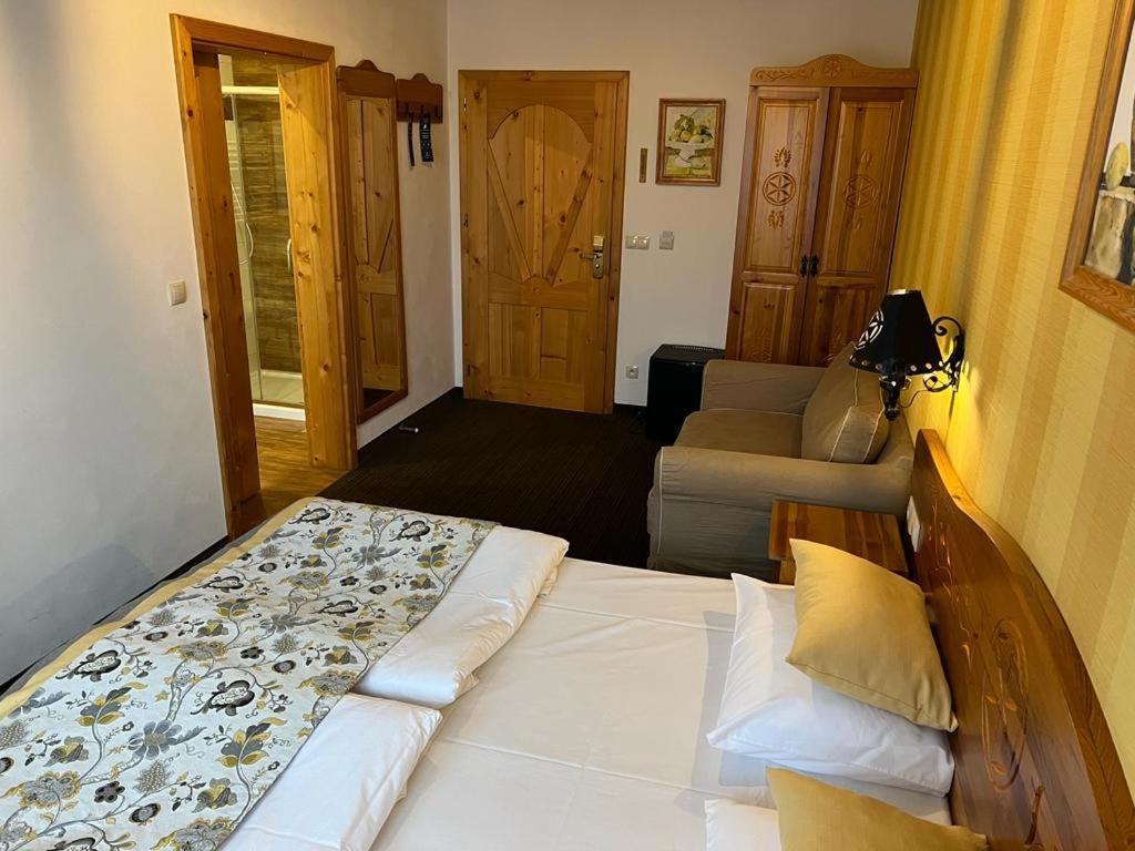 Hotel Bajka & Grodziec (Opole)